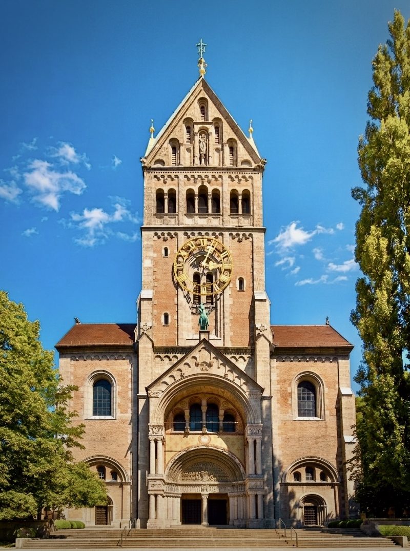St.-Anna-Kirche am St.-Anna-Platz in München-Lehel