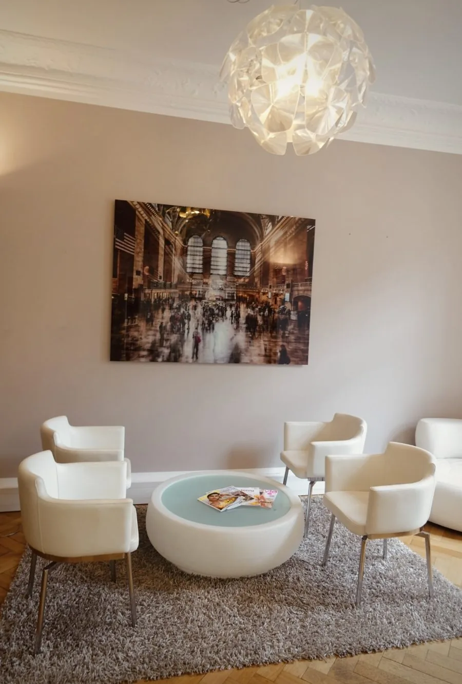 Wartezimmer der Zahnarztpraxis Vicari